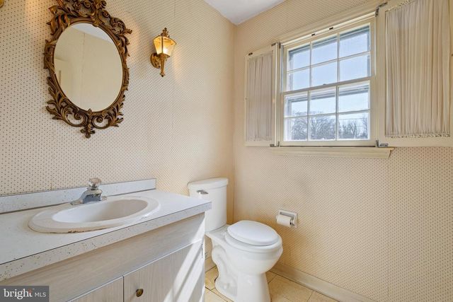 3214 ROMILLY RD, Wilmington, DE 19810