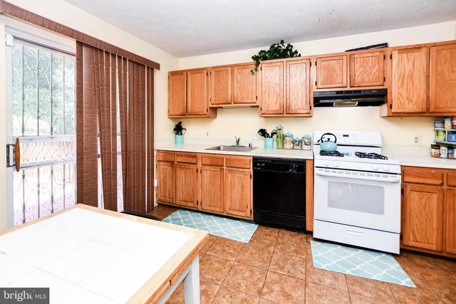 1600 ORA LEA LN, Upper Marlboro, MD 20774