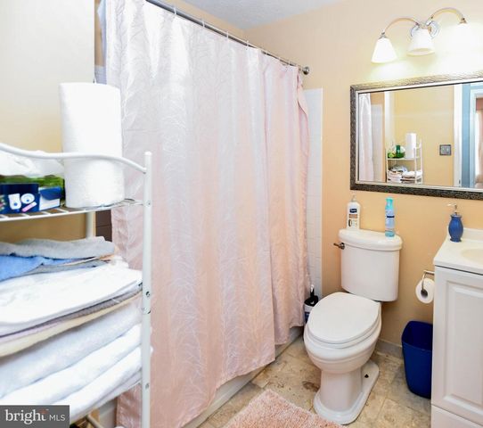 1600 ORA LEA LN, Upper Marlboro, MD 20774