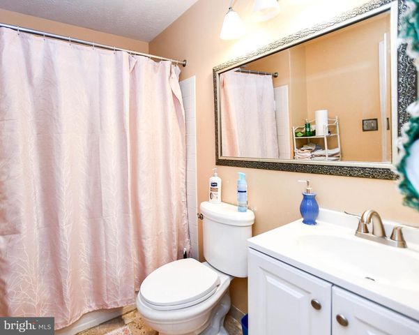 1600 ORA LEA LN, Upper Marlboro, MD 20774