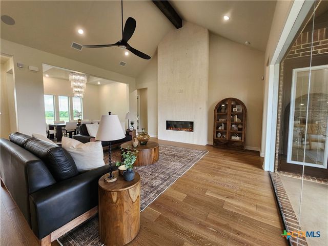 301 Rodeo Road, Salado, TX 76571