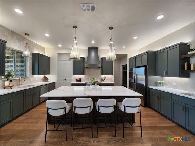 301 Rodeo Road, Salado, TX 76571