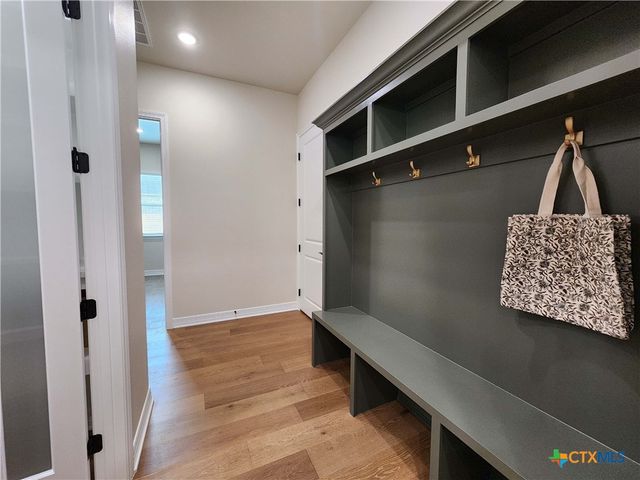 301 Rodeo Road, Salado, TX 76571