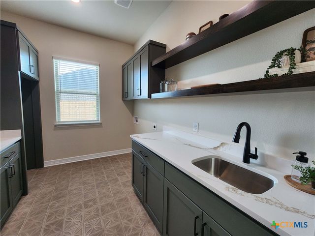 301 Rodeo Road, Salado, TX 76571