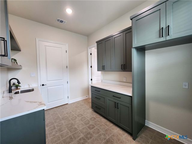 301 Rodeo Road, Salado, TX 76571