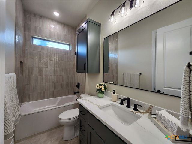 301 Rodeo Road, Salado, TX 76571