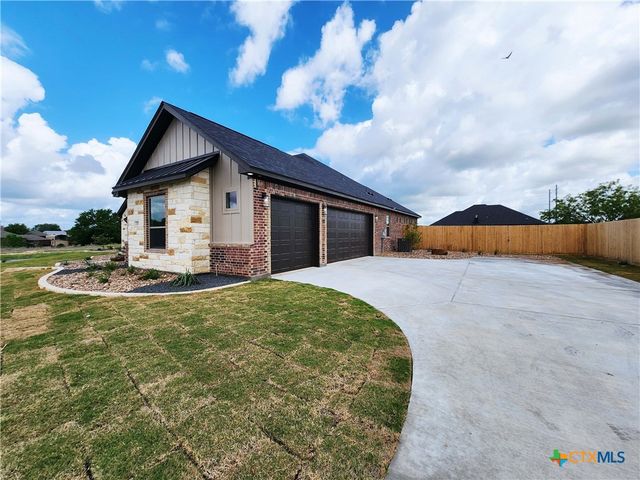 301 Rodeo Road, Salado, TX 76571
