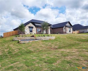 301 Rodeo Road, Salado, TX 76571