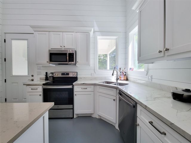 4937 Wolff Road, Round Top, TX 78954