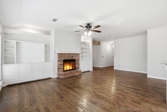 10305 N 115th East Avenue, Owasso, OK 74055