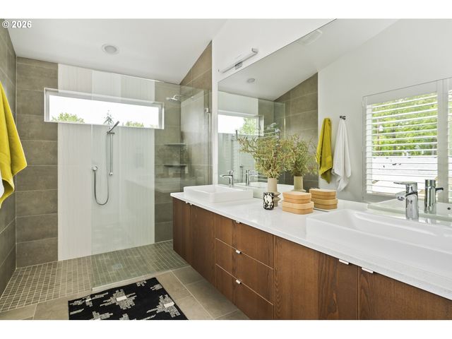 4648 Ne 40TH Ave, Portland, OR 97211