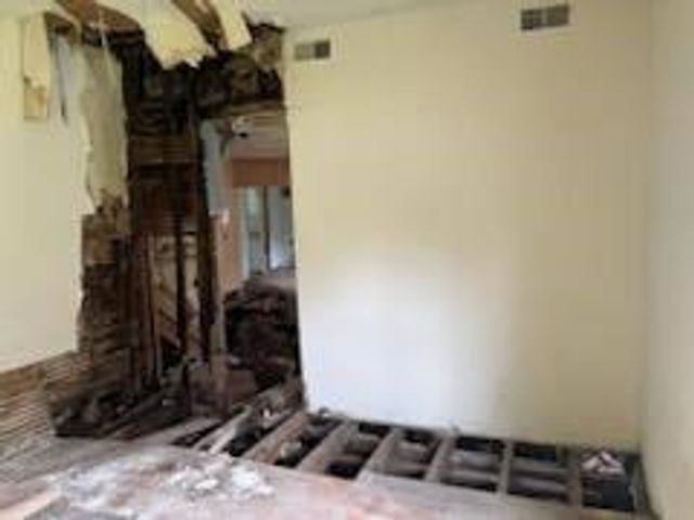 528 N Washington Street, Nevada, MO 64772