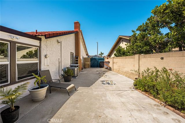 10352 La Despensa Avenue, Fountain Valley, CA 92708