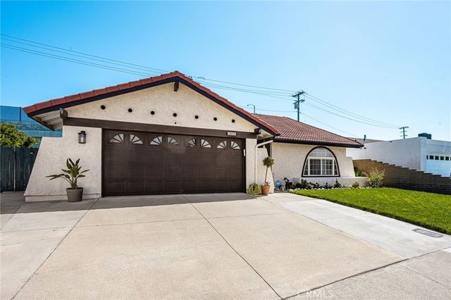 10352 La Despensa Avenue, Fountain Valley, CA 92708