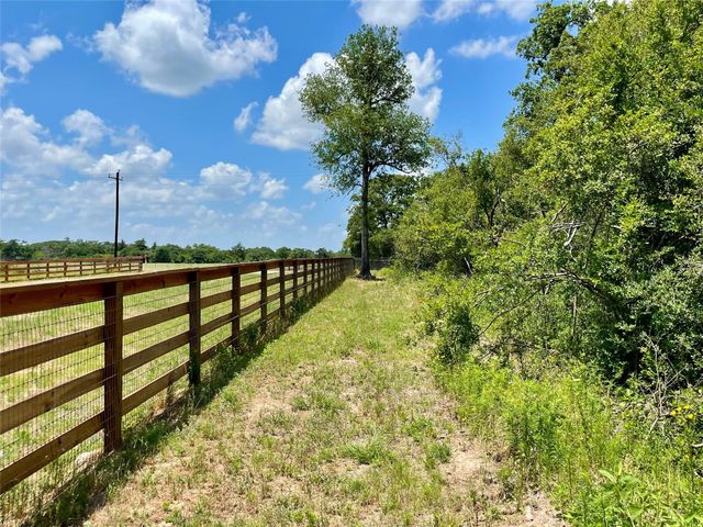 9264 Stetson Drive, Normangee, TX 77871