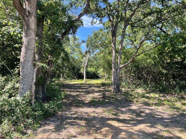 9264 Stetson Drive, Normangee, TX 77871