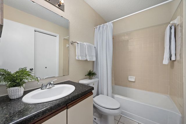 1015 E Yager LN 58, Austin, TX 78753