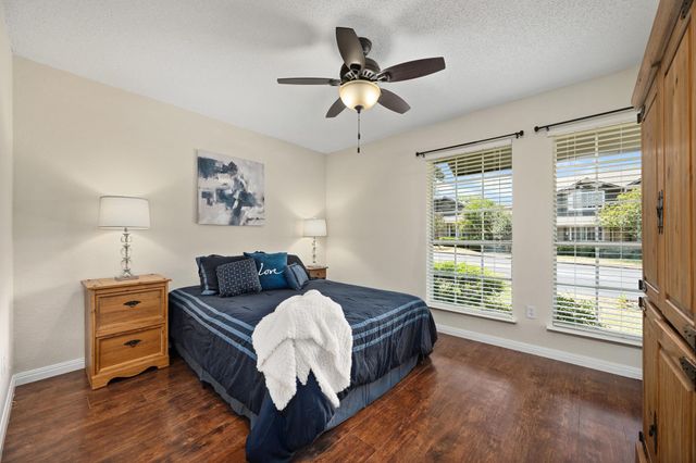 1015 E Yager LN 58, Austin, TX 78753