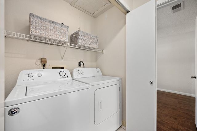 1015 E Yager LN 58, Austin, TX 78753