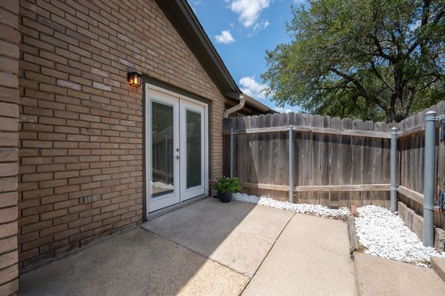 1015 E Yager LN 58, Austin, TX 78753
