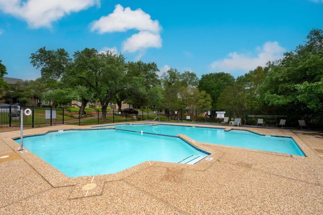 1015 E Yager LN 58, Austin, TX 78753