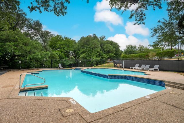 1015 E Yager LN 58, Austin, TX 78753