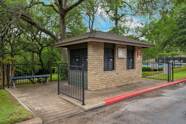 1015 E Yager LN 58, Austin, TX 78753