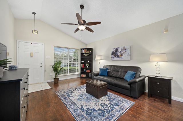 1015 E Yager LN 58, Austin, TX 78753