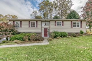 228 Edgefield Road, Bristol, TN 37620