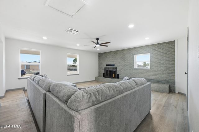 8312 Mineola Drive, El Paso, TX 79925