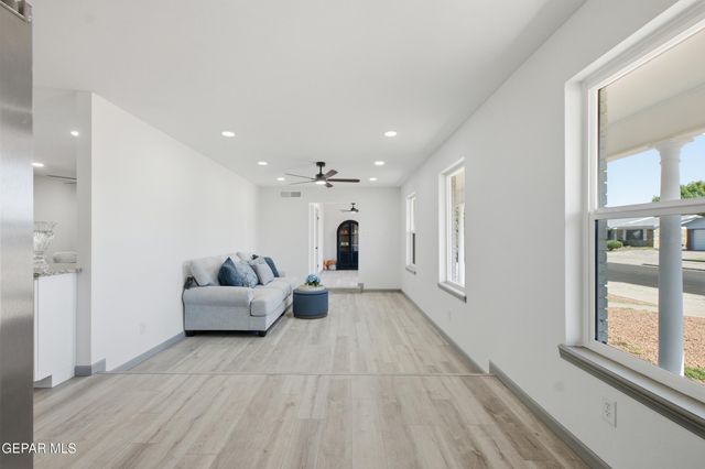 8312 Mineola Drive, El Paso, TX 79925