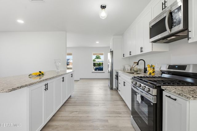 8312 Mineola Drive, El Paso, TX 79925