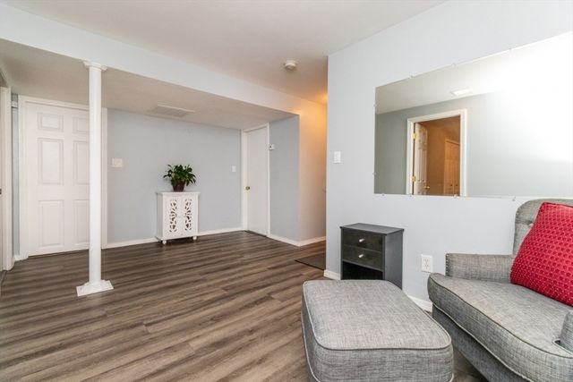 89 Fernandez Cir, Randolph, MA 02368