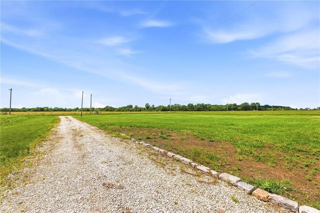 30225 Wolf Road, Drexel, MO 64742