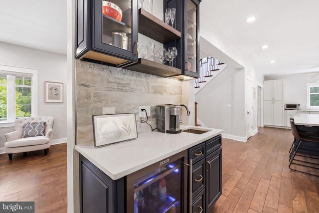 4231 31ST ST N, Arlington, VA 22207