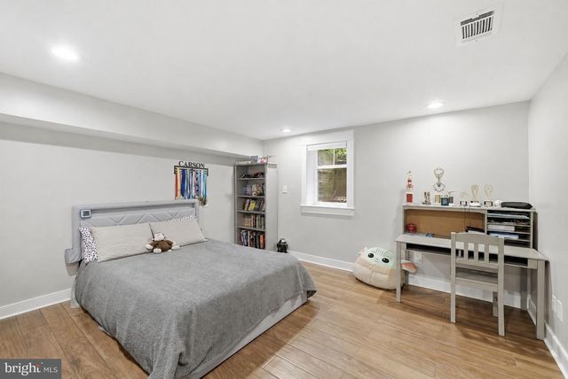 4231 31ST ST N, Arlington, VA 22207
