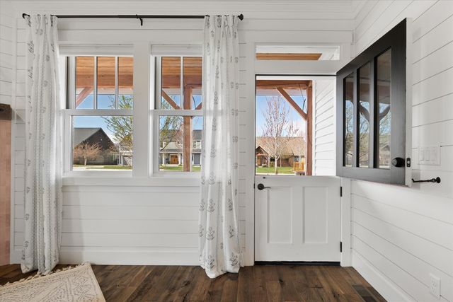 608 S Birch Street, Sisters, OR 97759