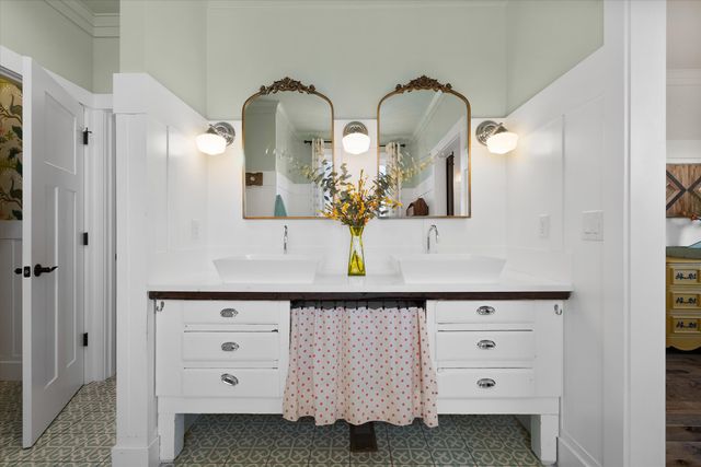 608 S Birch Street, Sisters, OR 97759