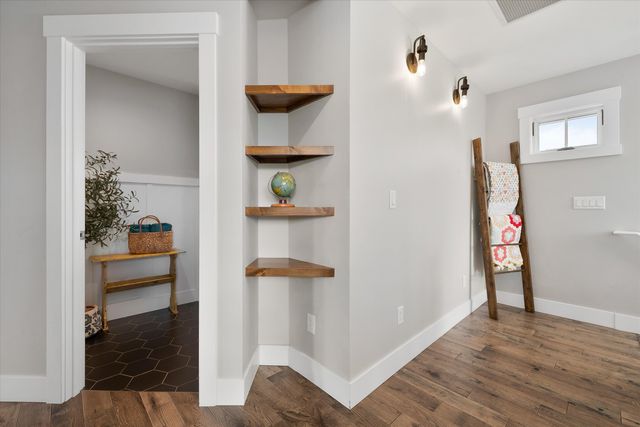 608 S Birch Street, Sisters, OR 97759