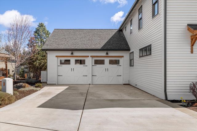 608 S Birch Street, Sisters, OR 97759