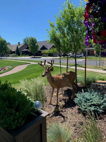 608 S Birch Street, Sisters, OR 97759