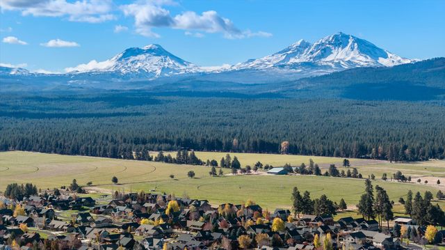 608 S Birch Street, Sisters, OR 97759