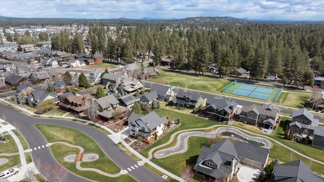 608 S Birch Street, Sisters, OR 97759