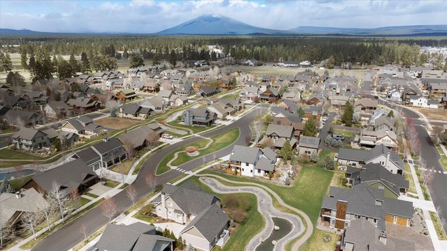 608 S Birch Street, Sisters, OR 97759