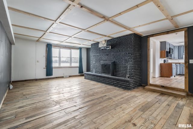 109 Knox Rd 800 N Road, Abingdon, IL 61410