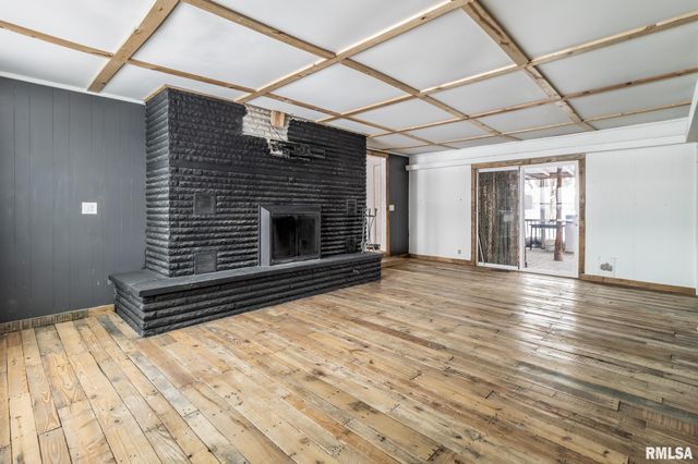 109 Knox Rd 800 N Road, Abingdon, IL 61410