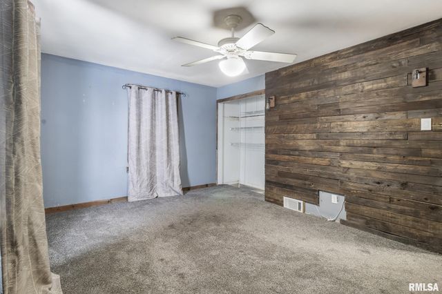 109 Knox Rd 800 N Road, Abingdon, IL 61410