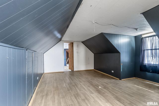 109 Knox Rd 800 N Road, Abingdon, IL 61410