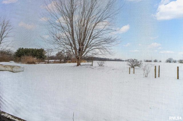 109 Knox Rd 800 N Road, Abingdon, IL 61410