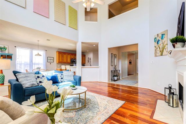 1919 Farmers Creek Drive, Richmond, TX 77406